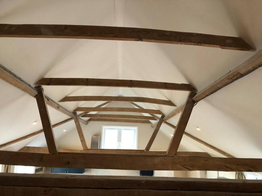 The Cowshed Apartment Salisbury Bagian luar foto