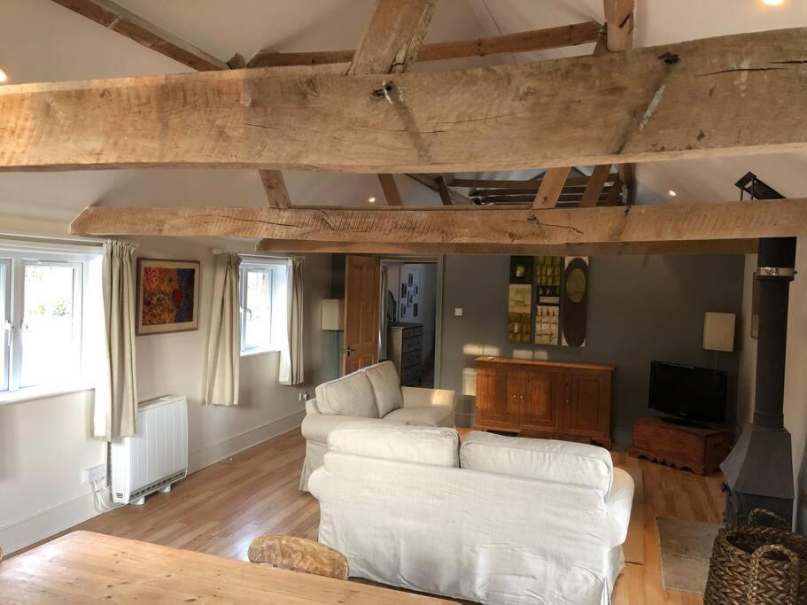 The Cowshed Apartment Salisbury Bagian luar foto