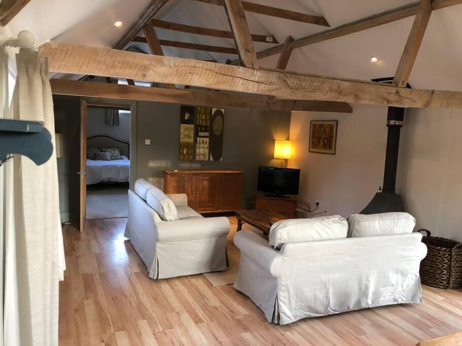 The Cowshed Apartment Salisbury Bagian luar foto